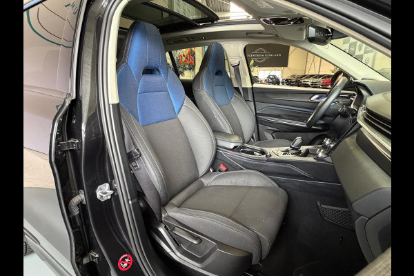 Lynk & Co 01 1.5 261PK Plug-in Hybrid,1 Jaar Bovag Garantie, Pano, 360 Camera ,Apple Carplay