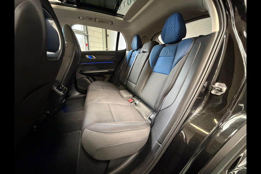 Lynk & Co 01 1.5 261PK Plug-in Hybrid,1 Jaar Bovag Garantie, Pano, 360 Camera ,Apple Carplay