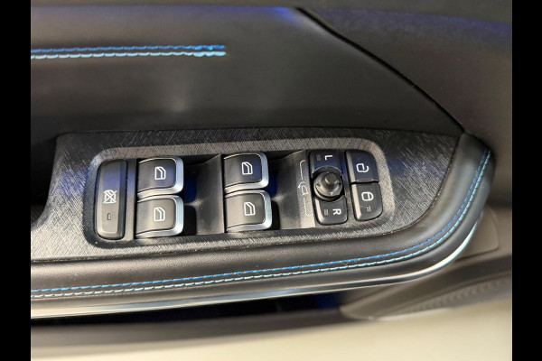 Lynk & Co 01 1.5 261PK Plug-in Hybrid,1 Jaar Bovag Garantie, Pano, 360 Camera ,Apple Carplay