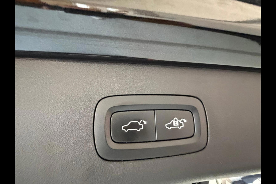 Lynk & Co 01 1.5 261PK Plug-in Hybrid,1 Jaar Bovag Garantie, Pano, 360 Camera ,Apple Carplay