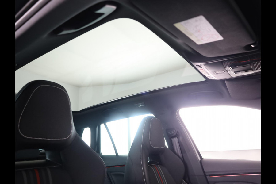 Škoda Kamiq 1.0 TSI Monte Carlo 115 pk 7 versn. DSG | Travel Assist Plus | Navigatie Pakket | Velgen: 18" lichtmetalen velgen Ursa Monte Carlo, zwart | Winter Premium & Charging