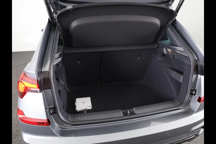 Škoda Kamiq 1.0 TSI Monte Carlo 115 pk 7 versn. DSG | Travel Assist Plus | Navigatie Pakket | Velgen: 18" lichtmetalen velgen Ursa Monte Carlo, zwart | Winter Premium & Charging