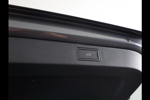 Škoda Kamiq 1.0 TSI Monte Carlo 115 pk 7 versn. DSG | Travel Assist Plus | Navigatie Pakket | Velgen: 18" lichtmetalen velgen Ursa Monte Carlo, zwart | Winter Premium & Charging