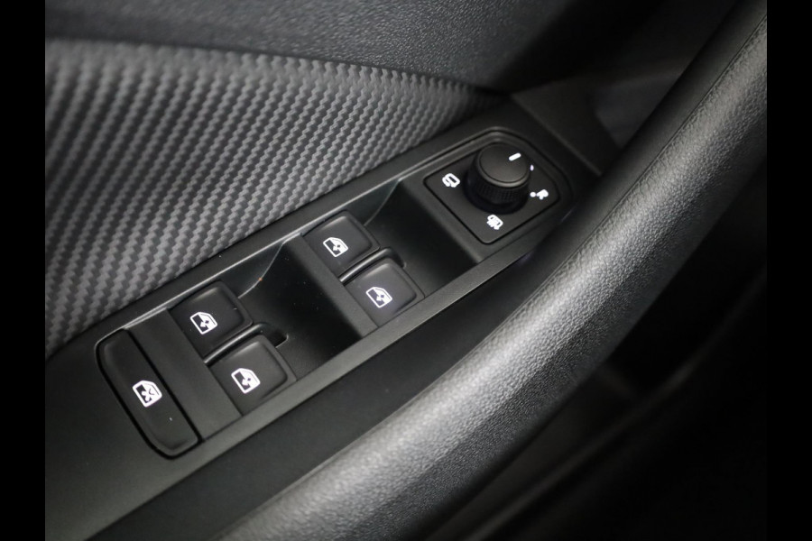 Škoda Kamiq 1.0 TSI Monte Carlo 115 pk 7 versn. DSG | Travel Assist Plus | Navigatie Pakket | Velgen: 18" lichtmetalen velgen Ursa Monte Carlo, zwart | Winter Premium & Charging