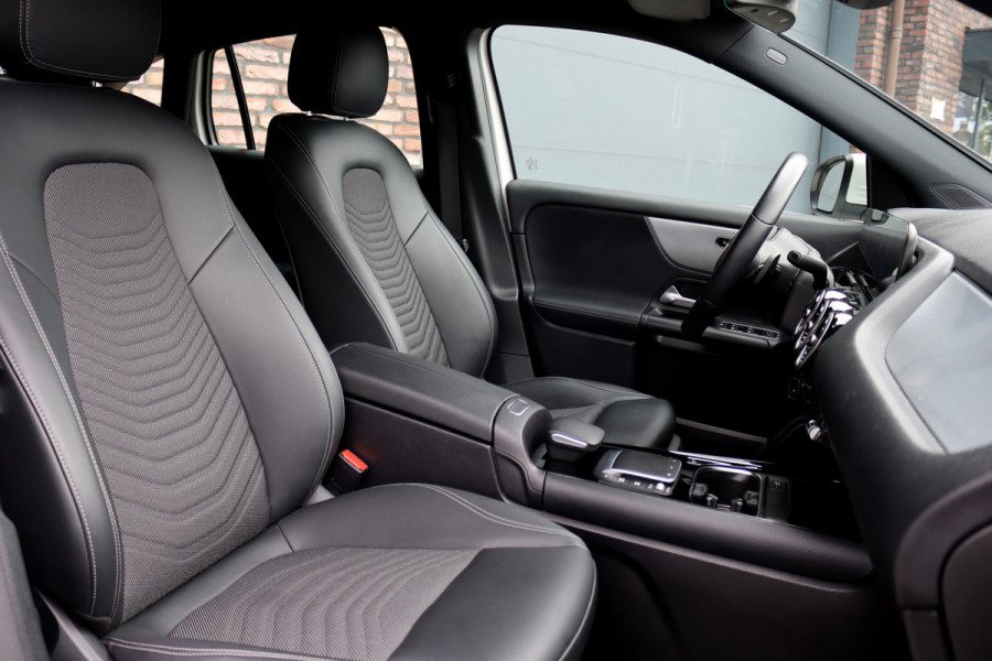 Mercedes-Benz GLA 250 e Luxury Line | Augmented Reality | Stoelverwarming | Widescreen | Zitcomfortpakket | Cruise Control | Camera | Apple Carplay/Android Auto |