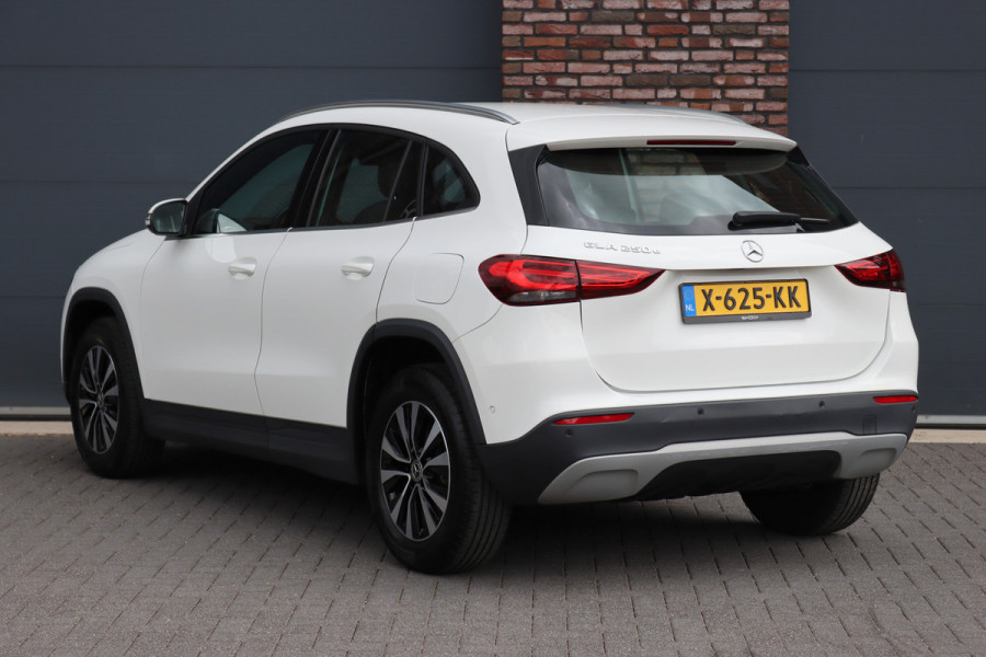 Mercedes-Benz GLA 250 e Luxury Line | Augmented Reality | Stoelverwarming | Widescreen | Zitcomfortpakket | Cruise Control | Camera | Apple Carplay/Android Auto |