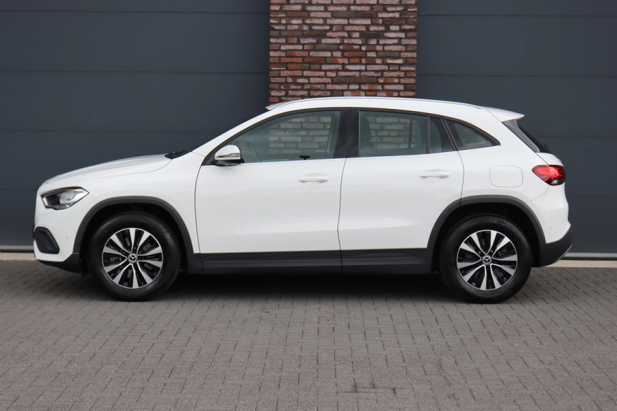 Mercedes-Benz GLA 250 e Luxury Line | Augmented Reality | Stoelverwarming | Widescreen | Zitcomfortpakket | Cruise Control | Camera | Apple Carplay/Android Auto |