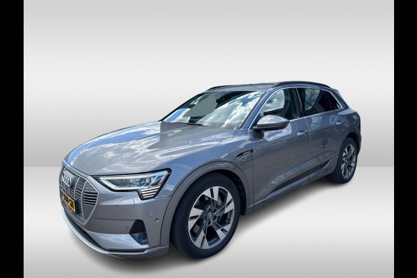 Audi e-tron e-tron 55 quattro advanced Pro Line Plus 95 kWh / Trekhaak / 360Camera / Luchtvering / Keyless / 20'' / CarPlay / Stoelverwarming / Dodehoek / DAB / ACC