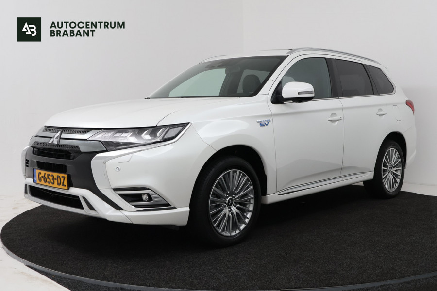 Mitsubishi Outlander 2.4 PHEV Instyle (PANORAMADAK, STUUR-/STOELVERWARMING, 360 CAMERA, LEDER, STUURBEDIENING)