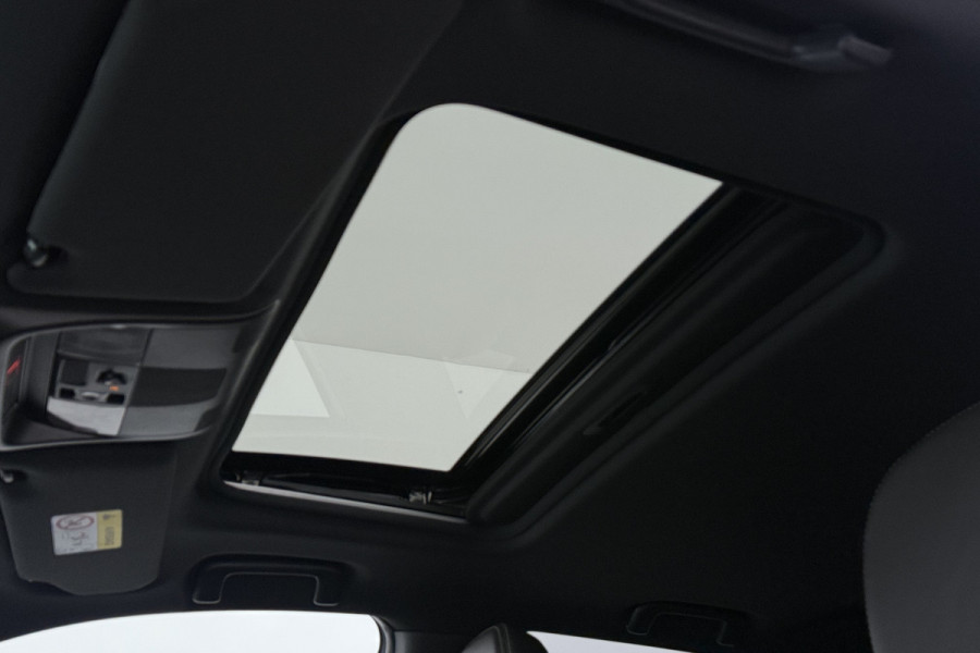 Mitsubishi Outlander 2.4 PHEV Instyle (PANORAMADAK, STUUR-/STOELVERWARMING, 360 CAMERA, LEDER, STUURBEDIENING)