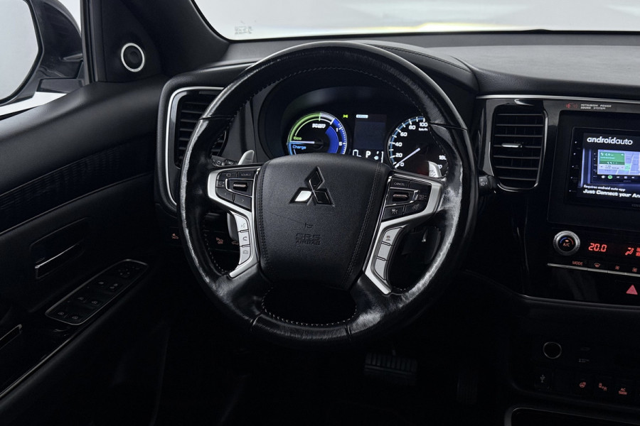 Mitsubishi Outlander 2.4 PHEV Instyle (PANORAMADAK, STUUR-/STOELVERWARMING, 360 CAMERA, LEDER, STUURBEDIENING)