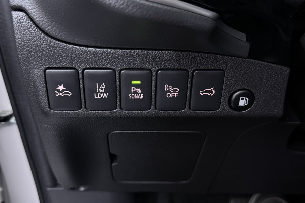 Mitsubishi Outlander 2.4 PHEV Instyle (PANORAMADAK, STUUR-/STOELVERWARMING, 360 CAMERA, LEDER, STUURBEDIENING)