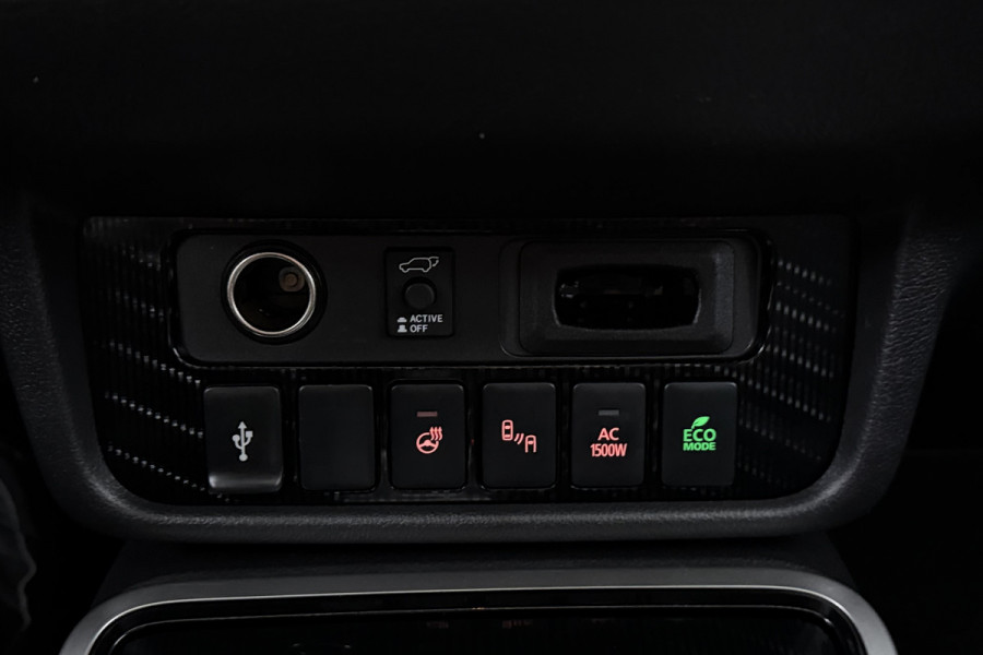 Mitsubishi Outlander 2.4 PHEV Instyle (PANORAMADAK, STUUR-/STOELVERWARMING, 360 CAMERA, LEDER, STUURBEDIENING)