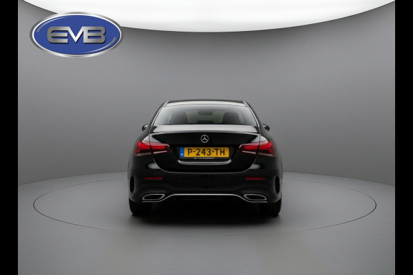Mercedes-Benz A-Klasse 200 Business Solution AMG styling, burmester, achteruitrijcamera, sfeerverlichting, stoelverwarming,