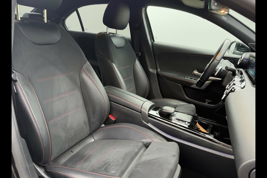 Mercedes-Benz A-Klasse 200 Business Solution AMG styling, burmester, achteruitrijcamera, sfeerverlichting, stoelverwarming,