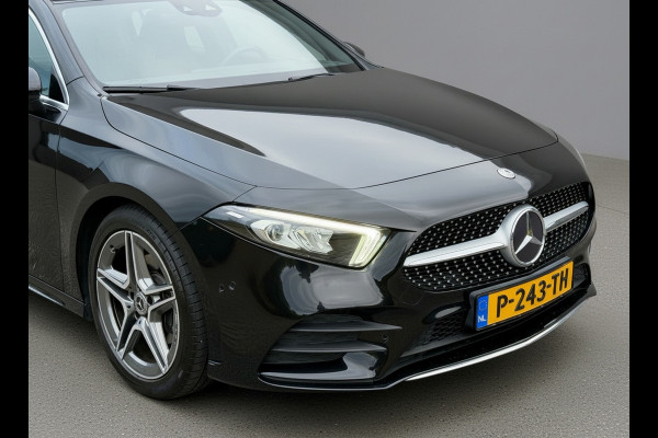 Mercedes-Benz A-Klasse 200 Business Solution AMG styling, burmester, achteruitrijcamera, sfeerverlichting, stoelverwarming,
