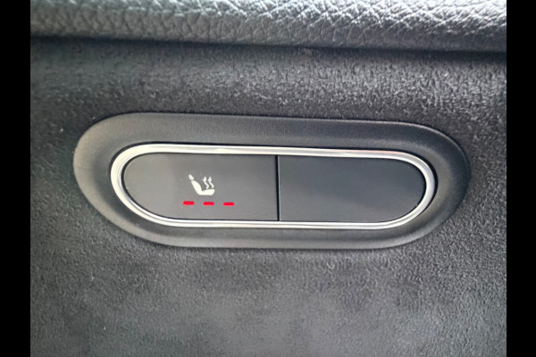 Mercedes-Benz A-Klasse 200 Business Solution AMG styling, burmester, achteruitrijcamera, sfeerverlichting, stoelverwarming,