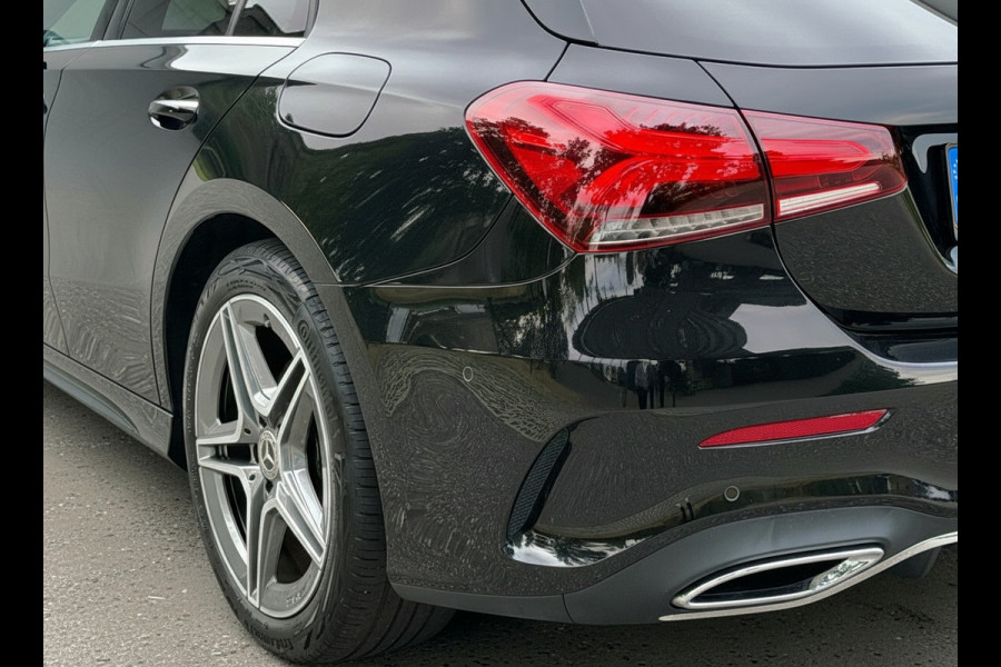 Mercedes-Benz A-Klasse 200 Business Solution AMG styling, burmester, achteruitrijcamera, sfeerverlichting, stoelverwarming,