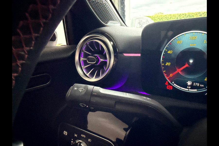 Mercedes-Benz A-Klasse 200 Business Solution AMG styling, burmester, achteruitrijcamera, sfeerverlichting, stoelverwarming,