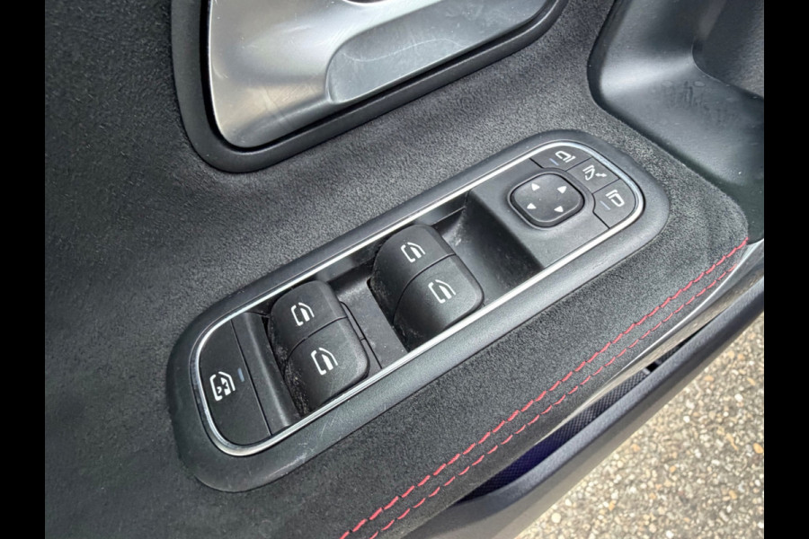 Mercedes-Benz A-Klasse 200 Business Solution AMG styling, burmester, achteruitrijcamera, sfeerverlichting, stoelverwarming,