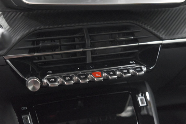 Peugeot e-2008 EV Allure 54 kWh | SOH 97,4% | 11 KW Lader | Apple Carplay | Parkeersensoren