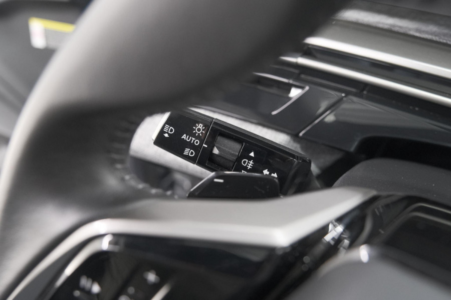 Peugeot 5008 1.2 Hybrid 136 Allure 7p | Camera | Apple CarPlay | Airco Separaat Achter | Keyless Entry