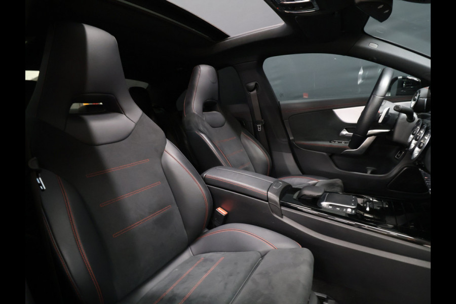 Mercedes-Benz CLA-Klasse 200 Business Solution AMG [SCHUIFKANTELDAK, AMG PAKKET, APPLE CARPLAY, ANDROID, WIDESCREEN COCKPIT, STOELVERWARMING, CAMERA, SFEERVERLICHTING, MULTIBEAM LED, PDC V+A, CRUISE CONTROL, NAVIGATIE, KEYLESS, CLIMATE CONTRO
