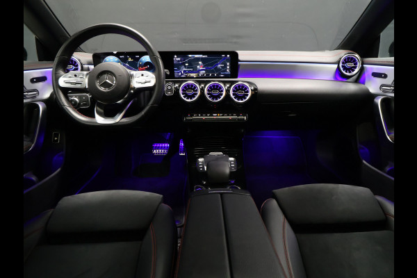 Mercedes-Benz CLA-Klasse 200 Business Solution AMG [SCHUIFKANTELDAK, AMG PAKKET, APPLE CARPLAY, ANDROID, WIDESCREEN COCKPIT, STOELVERWARMING, CAMERA, SFEERVERLICHTING, MULTIBEAM LED, PDC V+A, CRUISE CONTROL, NAVIGATIE, KEYLESS, CLIMATE CONTRO