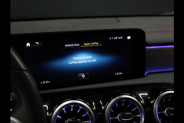 Mercedes-Benz CLA-Klasse 200 Business Solution AMG [SCHUIFKANTELDAK, AMG PAKKET, APPLE CARPLAY, ANDROID, WIDESCREEN COCKPIT, STOELVERWARMING, CAMERA, SFEERVERLICHTING, MULTIBEAM LED, PDC V+A, CRUISE CONTROL, NAVIGATIE, KEYLESS, CLIMATE CONTRO