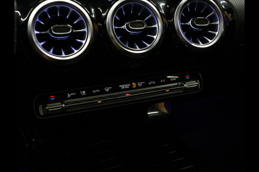 Mercedes-Benz CLA-Klasse 200 Business Solution AMG [SCHUIFKANTELDAK, AMG PAKKET, APPLE CARPLAY, ANDROID, WIDESCREEN COCKPIT, STOELVERWARMING, CAMERA, SFEERVERLICHTING, MULTIBEAM LED, PDC V+A, CRUISE CONTROL, NAVIGATIE, KEYLESS, CLIMATE CONTRO