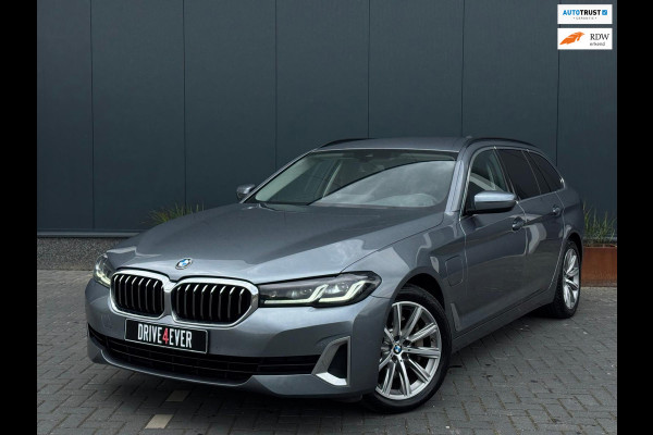 BMW 5 Serie Touring 530e High Executive NAVI | LEDER | LED | CRUISE CONTROL | SPORTVELGEN