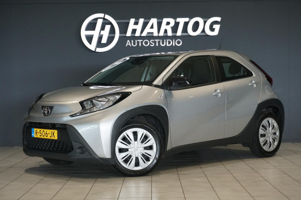 Toyota Aygo X 1.0 VVT-i MT Play + CAMERA / ADAPTIEVE CRUISE / CARPLAY