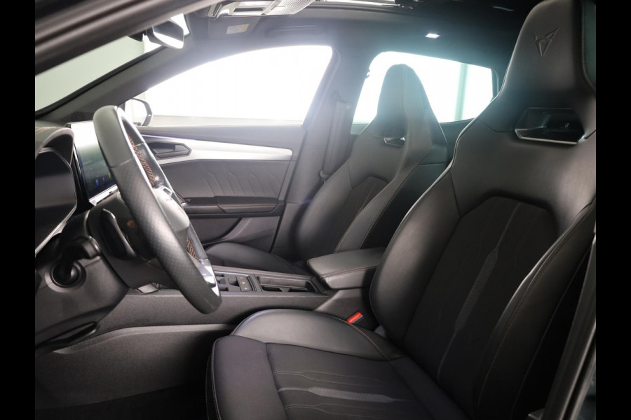 CUPRA Formentor 1.4 e-Hybrid VZ Performance 245pk | SOH 94,9% | Panoramadak | 19 inch Lichtmetalen velgen | Dode hoek detectie | Adaptieve cruise controle