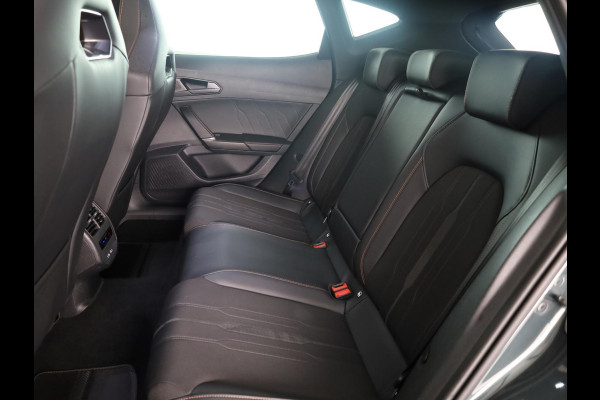 CUPRA Formentor 1.4 e-Hybrid VZ Performance 245pk | SOH 94,9% | Panoramadak | 19 inch Lichtmetalen velgen | Dode hoek detectie | Adaptieve cruise controle
