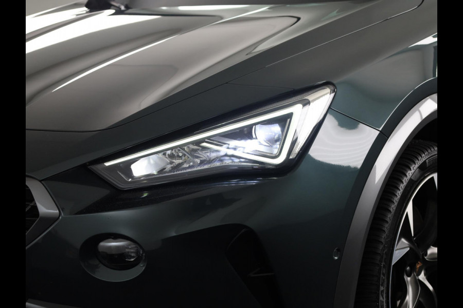 CUPRA Formentor 1.4 e-Hybrid VZ Performance 245pk | SOH 94,9% | Panoramadak | 19 inch Lichtmetalen velgen | Dode hoek detectie | Adaptieve cruise controle