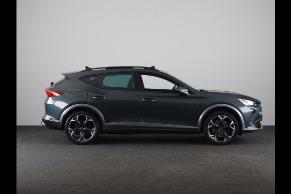 CUPRA Formentor 1.4 e-Hybrid VZ Performance 245pk | SOH 94,9% | Panoramadak | 19 inch Lichtmetalen velgen | Dode hoek detectie | Adaptieve cruise controle