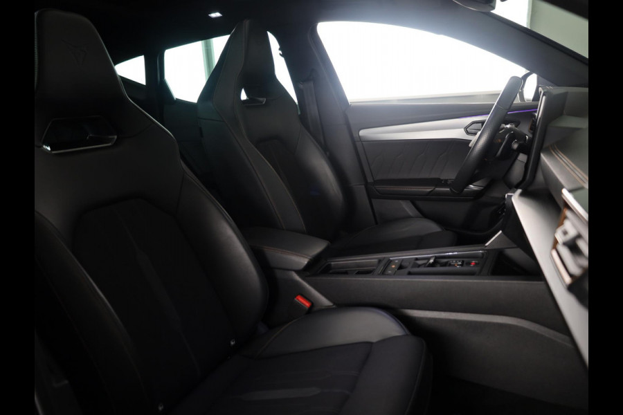 CUPRA Formentor 1.4 e-Hybrid VZ Performance 245pk | SOH 94,9% | Panoramadak | 19 inch Lichtmetalen velgen | Dode hoek detectie | Adaptieve cruise controle