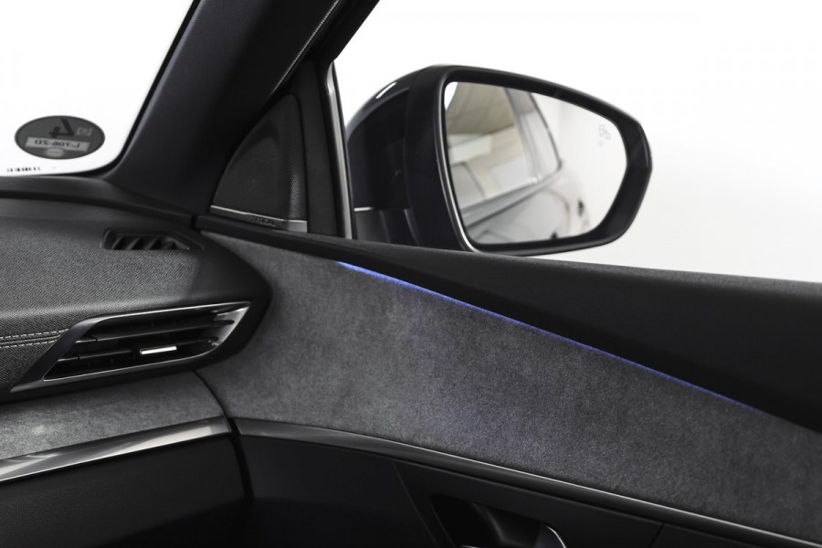 Peugeot 3008 1.2 PureTech Blue Lease GT 131 PK | black pakket | S/K-Panodak | Dig. Cockpit | Adapt. Cruise | Stoelverw. | PDC | Camera | NAV + App. Connect | ECC | Elek. Klep | LM 19" |