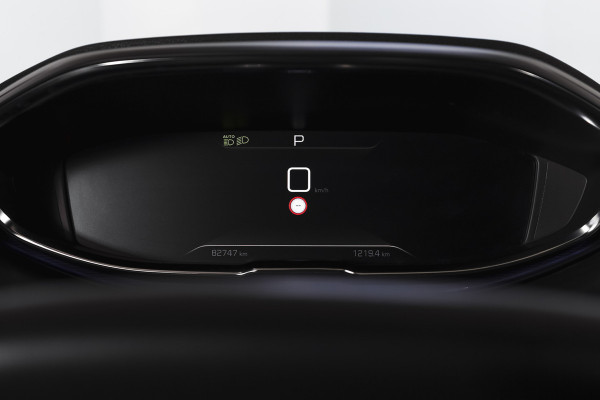 Peugeot 3008 1.2 PureTech Blue Lease GT 131 PK | black pakket | S/K-Panodak | Dig. Cockpit | Adapt. Cruise | Stoelverw. | PDC | Camera | NAV + App. Connect | ECC | Elek. Klep | LM 19" |
