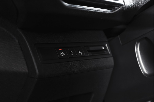 Peugeot 3008 1.2 PureTech Blue Lease GT 131 PK | black pakket | S/K-Panodak | Dig. Cockpit | Adapt. Cruise | Stoelverw. | PDC | Camera | NAV + App. Connect | ECC | Elek. Klep | LM 19" |