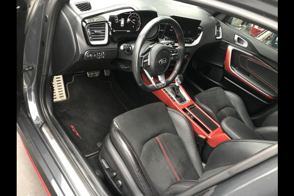 Kia ProCeed 1.6 GT Panoramadak / verwarmde voorruit 204pk