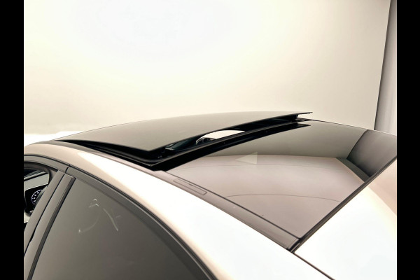 Mercedes-Benz C-Klasse 180 AMG Line | Pano/Dak | Burmester | Leder/Alcantara | Camera