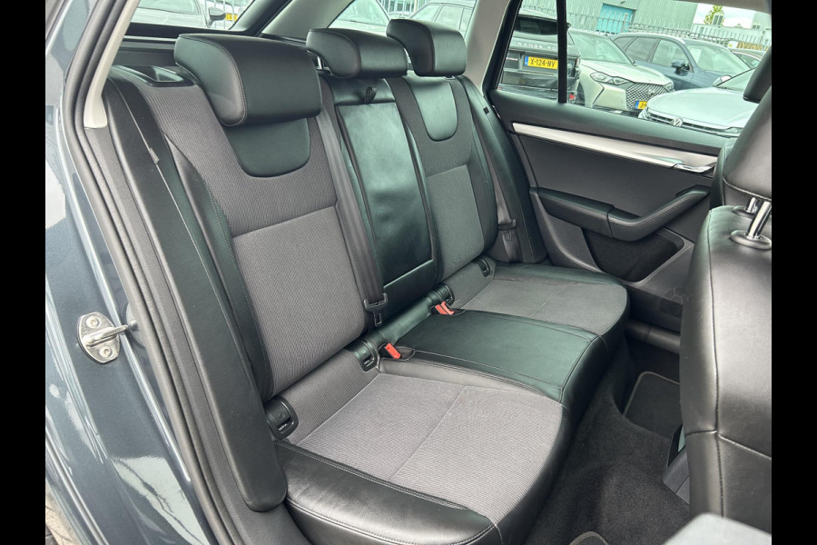 Škoda Octavia Combi 1.0 TSI 115PK Greentech Business Edition NL-AUTO | NAVI | LEDER