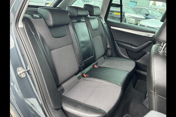 Škoda Octavia Combi 1.0 TSI 115PK Greentech Business Edition NL-AUTO | NAVI | LEDER
