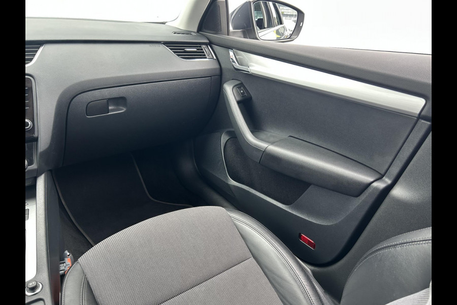 Škoda Octavia Combi 1.0 TSI 115PK Greentech Business Edition NL-AUTO | NAVI | LEDER