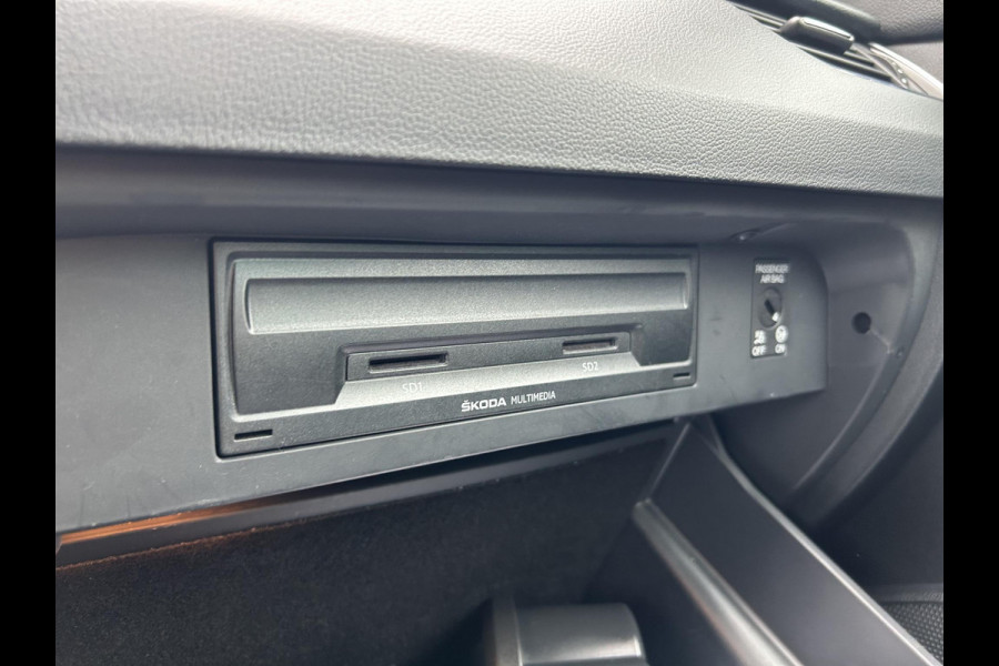 Škoda Octavia Combi 1.0 TSI 115PK Greentech Business Edition NL-AUTO | NAVI | LEDER