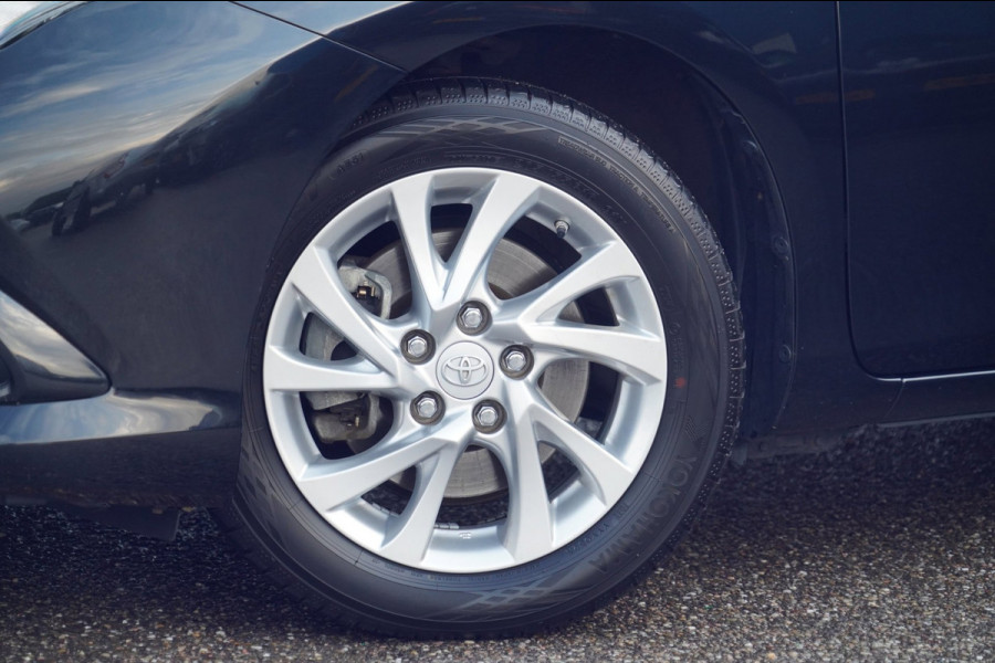 Toyota Auris 1.8 Hybrid Business Plus / 90dkm NAP / Navi / Cruise / Fietsenhaak / Climate Control