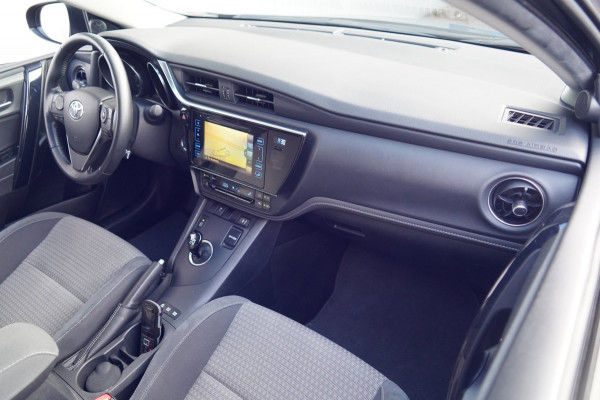Toyota Auris 1.8 Hybrid Business Plus / 90dkm NAP / Navi / Cruise / Fietsenhaak / Climate Control