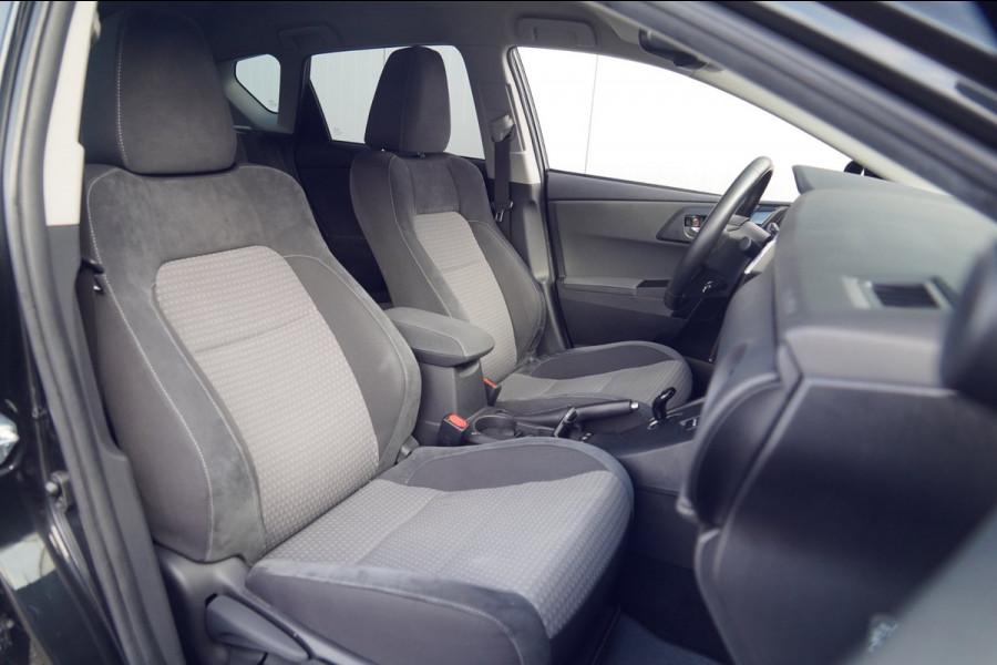 Toyota Auris 1.8 Hybrid Business Plus / 90dkm NAP / Navi / Cruise / Fietsenhaak / Climate Control