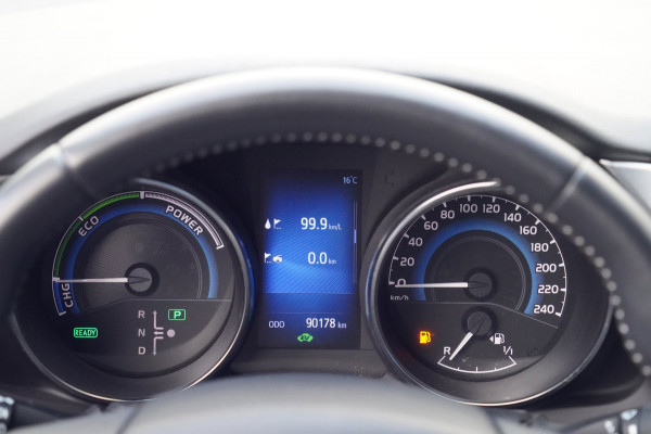 Toyota Auris 1.8 Hybrid Business Plus / 90dkm NAP / Navi / Cruise / Fietsenhaak / Climate Control